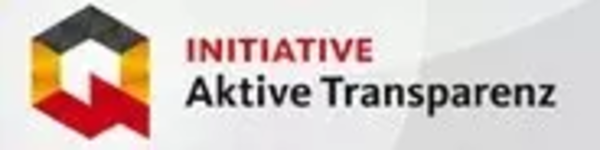 Farbige Grafik mit ineinandergreifenden Zahnrädern und dem Text 'INITIATIVE Aktive Transparenz'